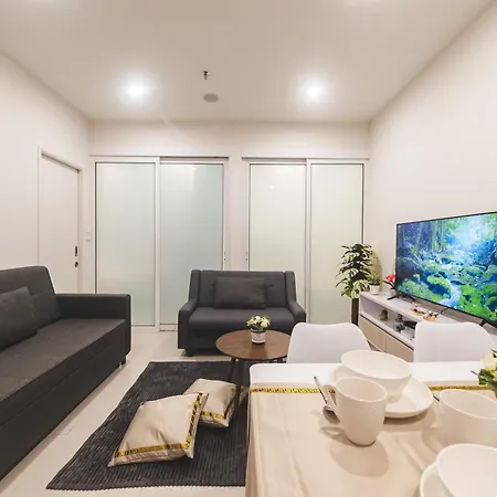 Charis Seaview Suites At The Shore Kota Kinabalu Exterior photo