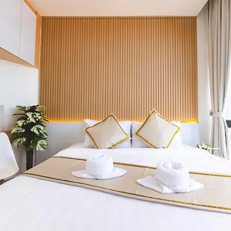 Charis Seaview Suites At The Shore Kota Kinabalu Exterior photo