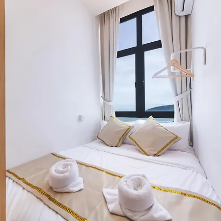 Charis Seaview Suites At The Shore Kota Kinabalu Exterior photo
