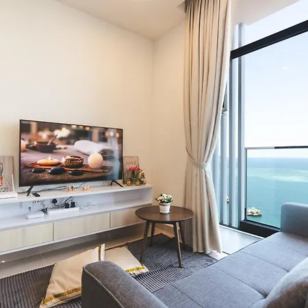 Charis Seaview Suites At The Shore Kota Kinabalu Exterior photo