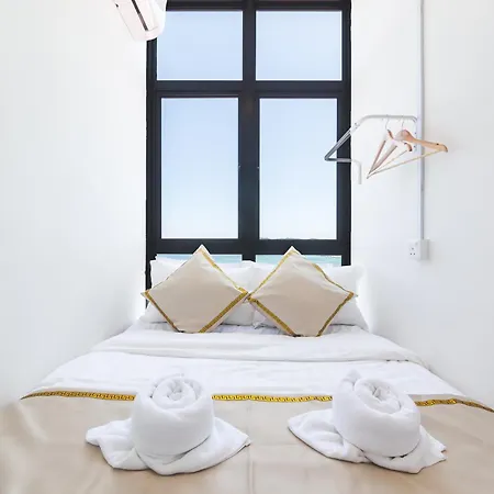 Charis Seaview Suites At The Shore Kota Kinabalu Exterior photo