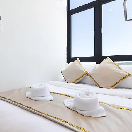 Charis Seaview Suites At The Shore Kota Kinabalu Exterior photo