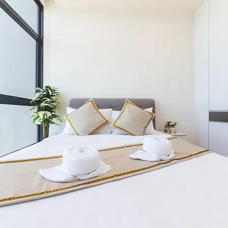 Charis Seaview Suites At The Shore Kota Kinabalu Exterior photo