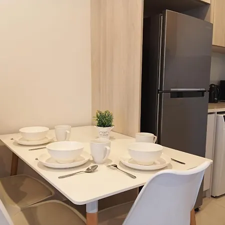 Charis Seaview Suites At The Shore Kota Kinabalu Exterior photo